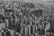 格力地產(chǎn)：退出房地產(chǎn)開(kāi)發(fā)，收購(gòu)珠海免稅集團(tuán)