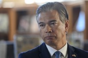 美加州總檢察長暗示：或就特朗普對(duì)蘋果的關(guān)稅威脅提起訴訟