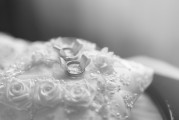 孕婦夢到別人結(jié)婚的寓意與解讀，孕婦夢到別人結(jié)婚的寓意與解析