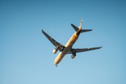 夢中的飛翔之翼——飛機在天空的壯麗舞姿，飛機在天空的壯麗舞姿，夢中的飛翔之翼