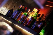 夢游酒吧之夜——一場夢幻的邂逅，夢游酒吧之夜，夢幻邂逅的旅程