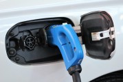眾泰車鑰匙更換車載電池的方法有哪些？更換鑰匙車載電池時應(yīng)注意哪些細(xì)節(jié)？