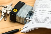 流量最大、專業(yè)權(quán)威的法律網(wǎng)站——中國(guó)裁判文書網(wǎng)，中國(guó)裁判文書網(wǎng)，最大的專業(yè)權(quán)威法律網(wǎng)站，為您提供法律服務(wù)
