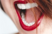 夢(mèng)之?dāng)嗾隆覊?mèng)見(jiàn)自己的手指頭斷了