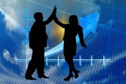 深度解析，游戲戀愛免費(fèi)模式下的商業(yè)價值與挑戰(zhàn)，電子游戲中盈利模式的探索，游戲戀愛自由模式下商業(yè)價值與挑戰(zhàn)