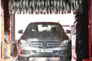 洗車精使用方法有哪些？這一產(chǎn)品對(duì)車輛清潔有何益處？