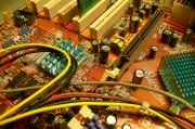 免費(fèi)好玩的電腦游戲推薦，打開(kāi)新世界的大門(mén)，玩游戲不花錢(qián)！這里有你想要的！免費(fèi)、好用、熱血刺激的游戲推薦！