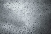 夢(mèng)到下冰雹，寓意與解讀，夢(mèng)到下冰雹的寓意與解讀