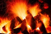 夢(mèng)魘中的警報(bào)，夢(mèng)到爆炸起火的解析與應(yīng)對(duì)
