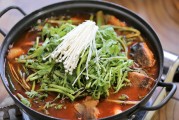 免費(fèi)烤雞游戲的魅力與體驗(yàn)，模擬烹飪，讓玩家體驗(yàn)到從農(nóng)場(chǎng)到餐桌的全過程