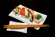 夢(mèng)到吃飯的寓意與解讀，夢(mèng)到吃飯的寓意與解讀
