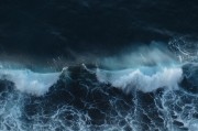 夢中的海洋之旅，海上大風大浪的奇幻之旅