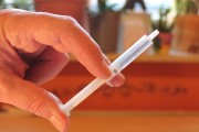 冒充醫(yī)院專家會受到哪些法律處罰？冒充專家對醫(yī)療行業(yè)有哪些負(fù)面影響？