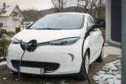 深入剖析特斯拉網(wǎng)站流量，揭示電動車巨頭線上布局策略