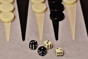 海量五子棋游戲盡在手機(jī)上，只需一部手機(jī)，隨時(shí)隨地享受五子棋的樂(lè)趣！