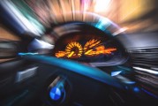 單機(jī)飛車游戲下載免費(fèi)，帶你體驗(yàn)極致速度和刺激，一款超刺激的單機(jī)飛車游戲下載，讓你暢享駕駛樂趣！