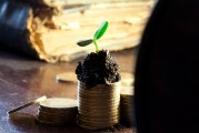 現(xiàn)貨黃金周一高開24美元，最高至3398美元/盎司