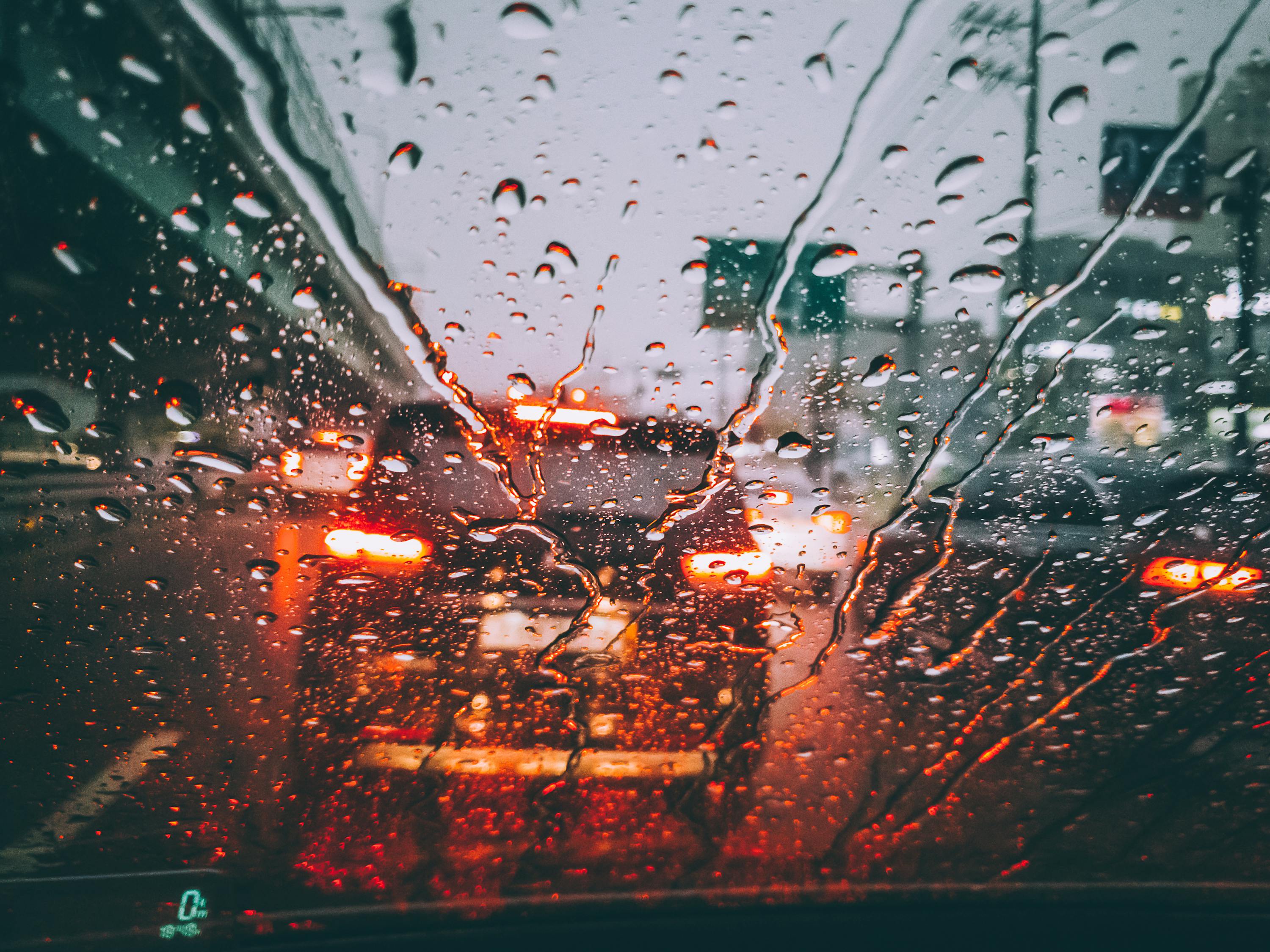 夢(mèng)境中的雨滴，一場(chǎng)夢(mèng)中雨的遐想