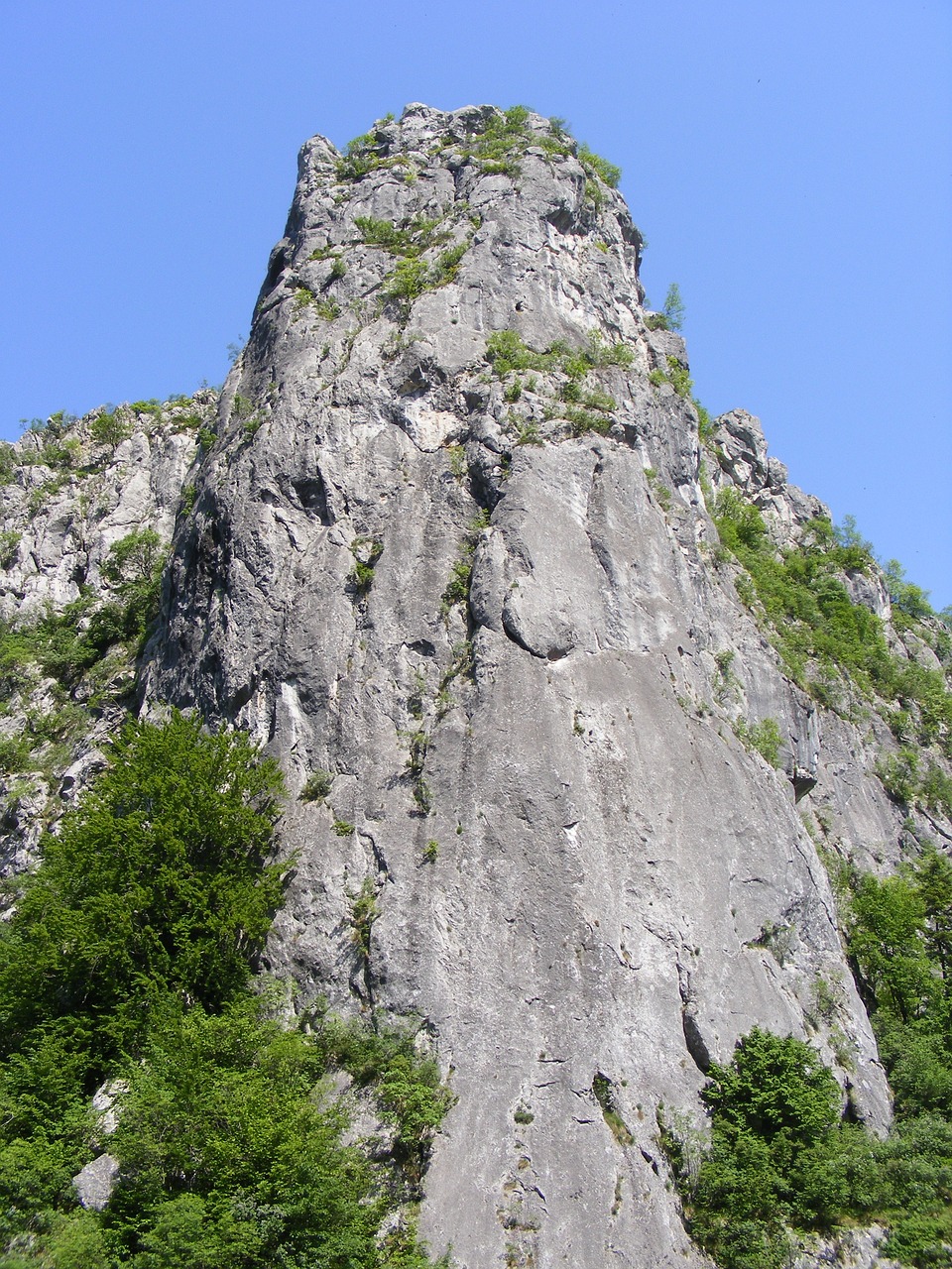 夢(mèng)到陡峭的爬山之旅，寓意與解讀
