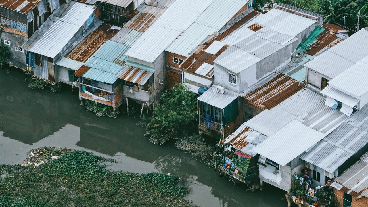 中共中央：加快建立租購并舉的住房制度，加快構(gòu)建房地產(chǎn)發(fā)展新模式