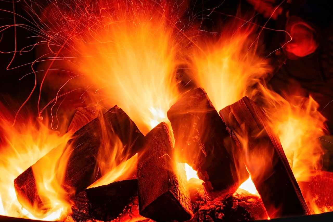 夢魘中的警報(bào)，夢到爆炸起火的解析與應(yīng)對(duì)