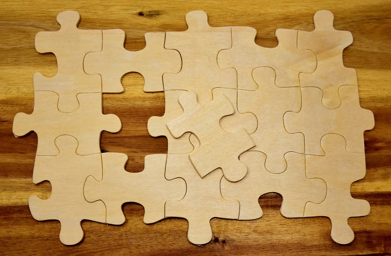 如何理解期貨只做多的策略？這種策略有哪些局限性？