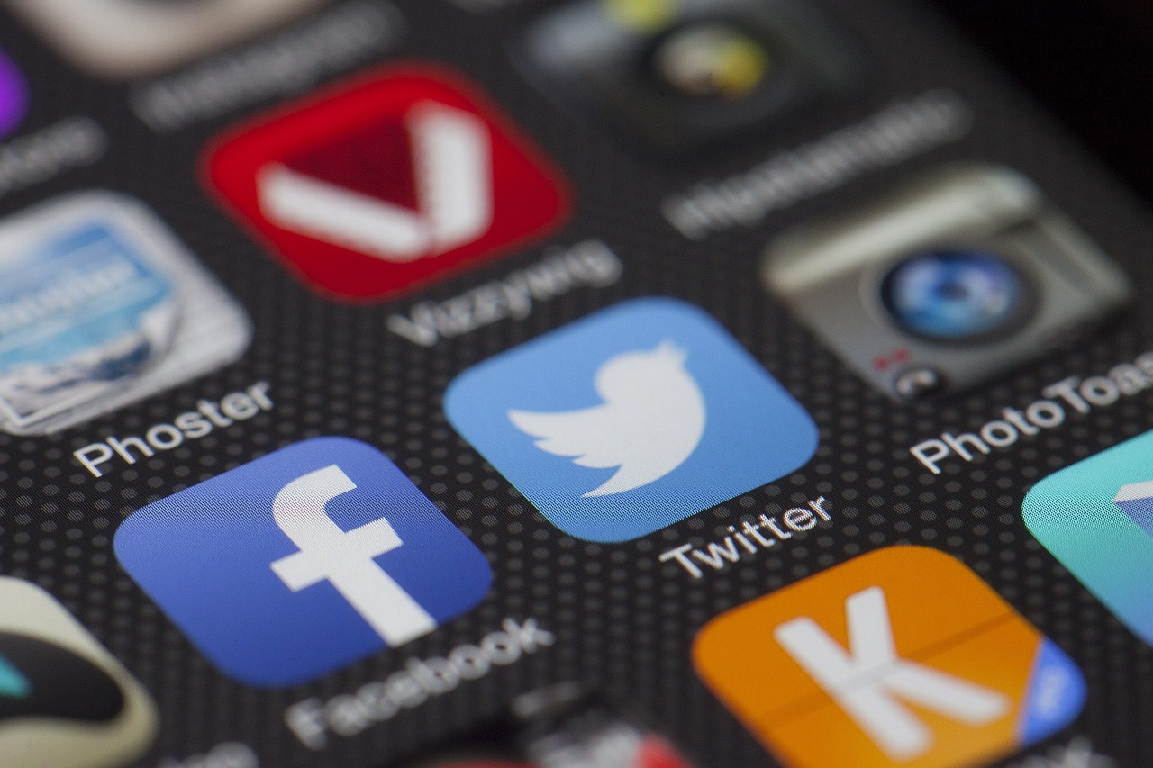 全球網(wǎng)絡(luò)流量排名，谷歌、Facebook與Twitter的爭(zhēng)奪