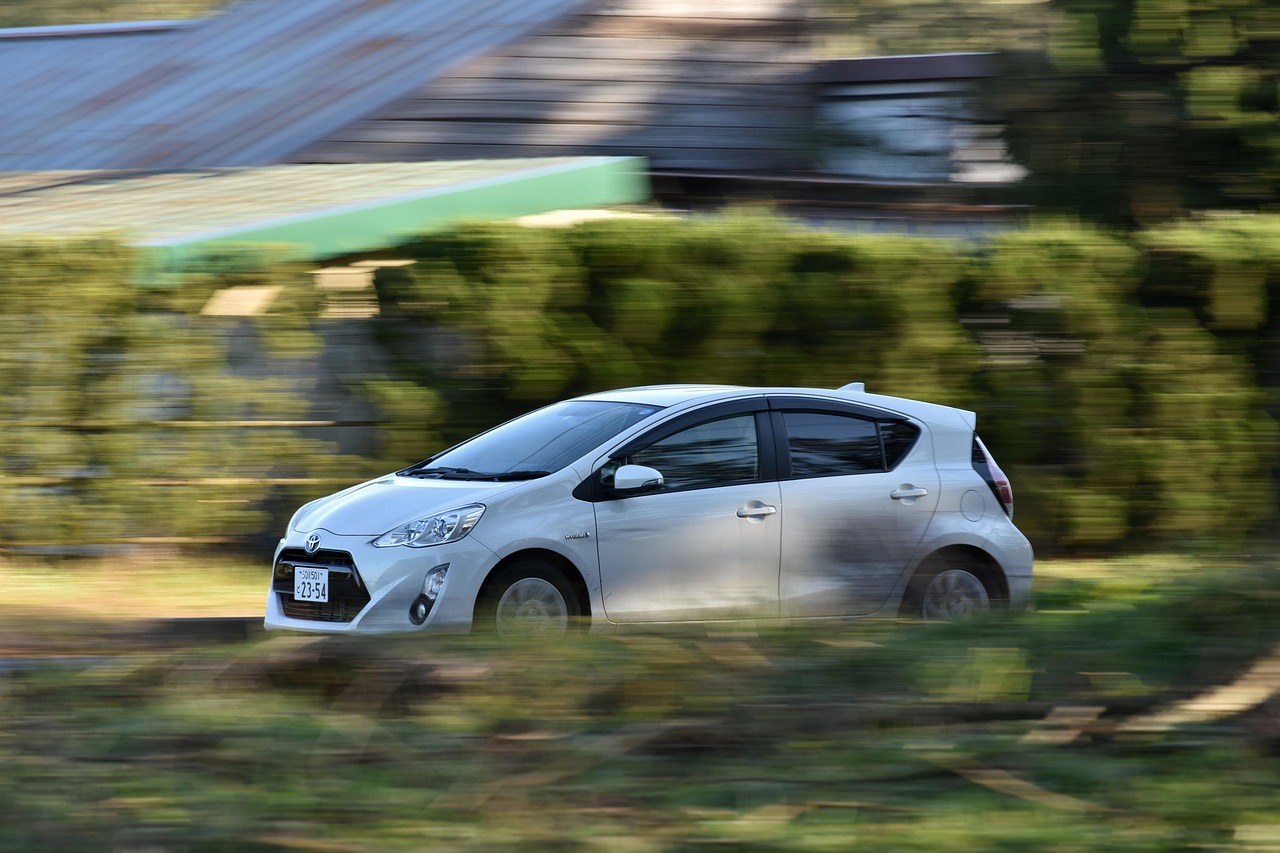 豐田計(jì)劃到2027年將電動(dòng)車型增至15款，并實(shí)現(xiàn)年產(chǎn)100萬輛的目標(biāo)
