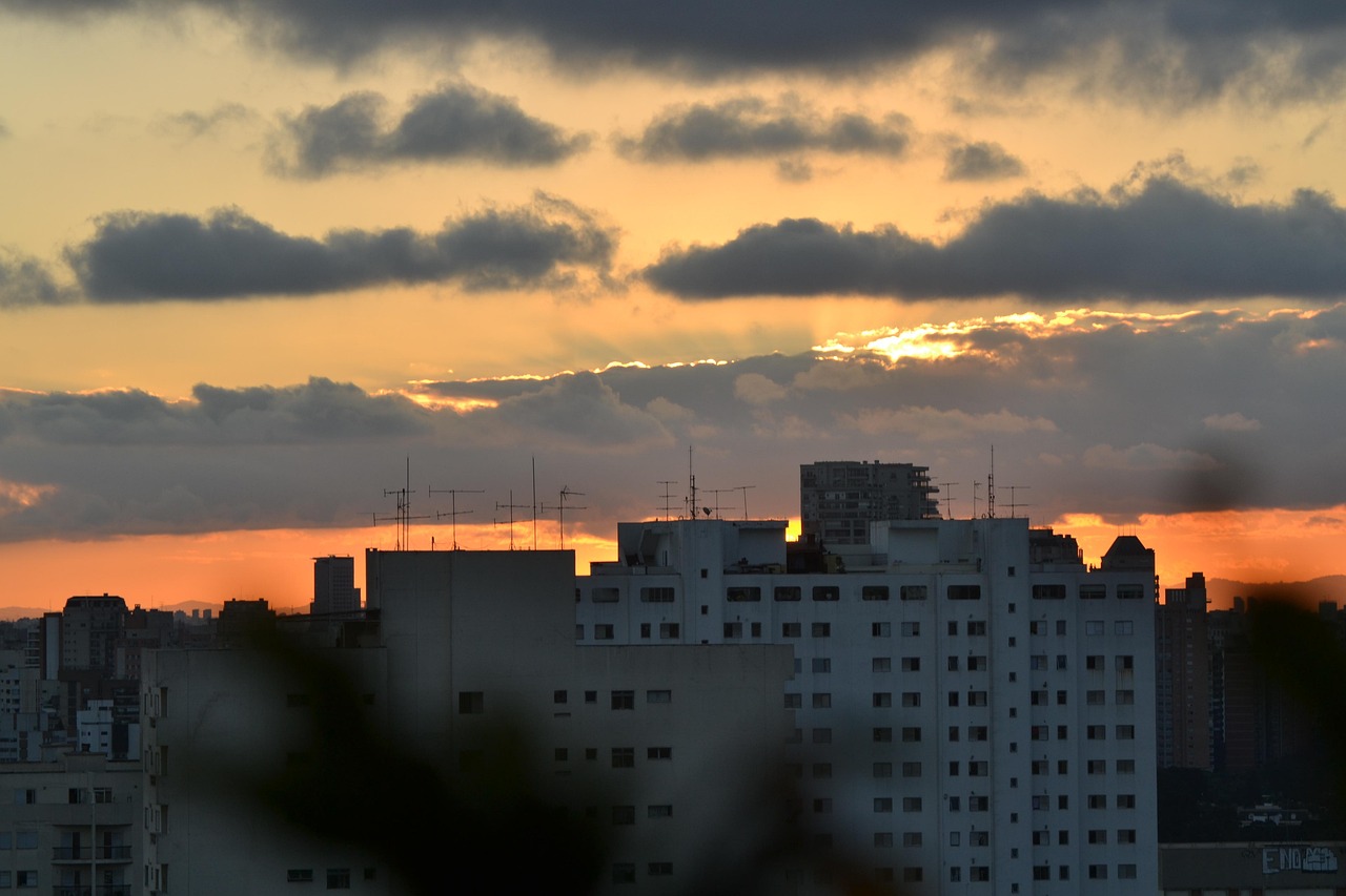 北京市發(fā)布大風橙色預(yù)警 局地陣風可達13級以上