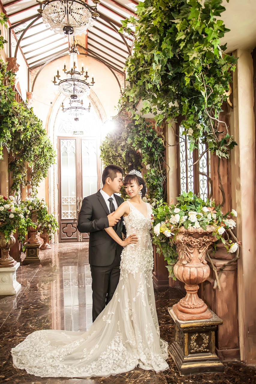 注冊結(jié)婚穿什么最合適？婚禮當(dāng)天搭配指南
