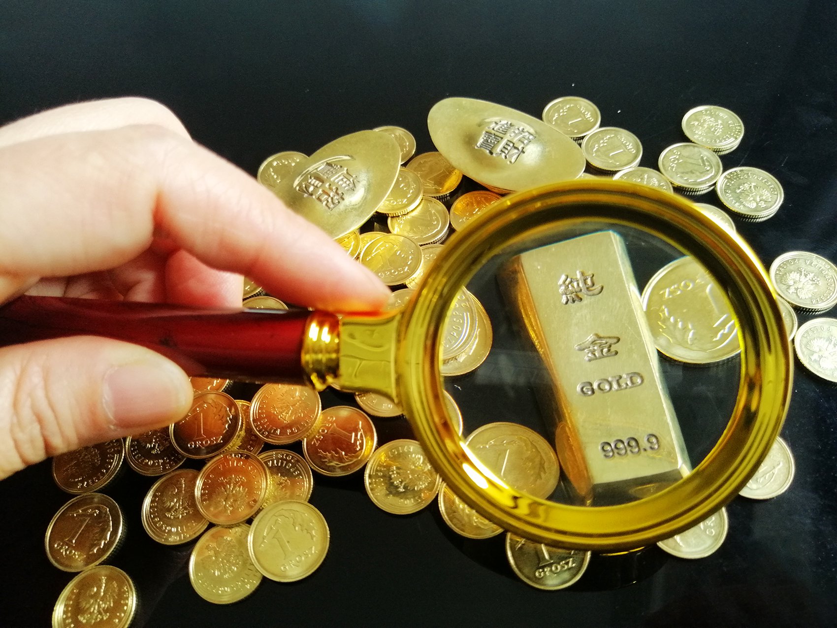 平江發(fā)現(xiàn)超40條金礦脈：儲量超1000噸，估值達(dá)6000億元？湖南黃金最新回應(yīng)