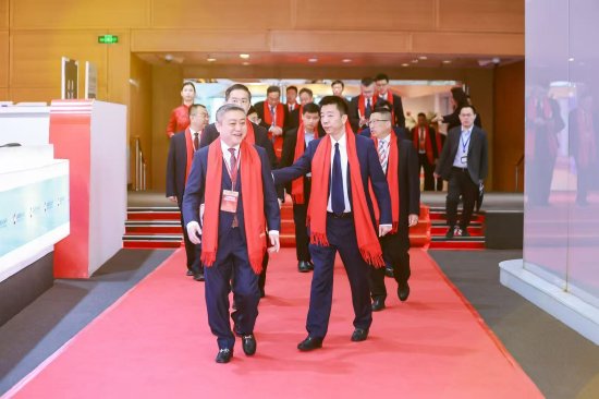 勝科納米董事長(zhǎng)李曉旻親述上市感動(dòng)瞬間：蘇州市委書記劉小濤直言“這是企業(yè)的榮譽(yù)，企業(yè)家必須走在前面”