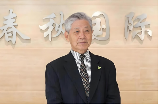 15元毛毯風(fēng)波：春秋航空一邊“喊冤”，一邊狂賺22億